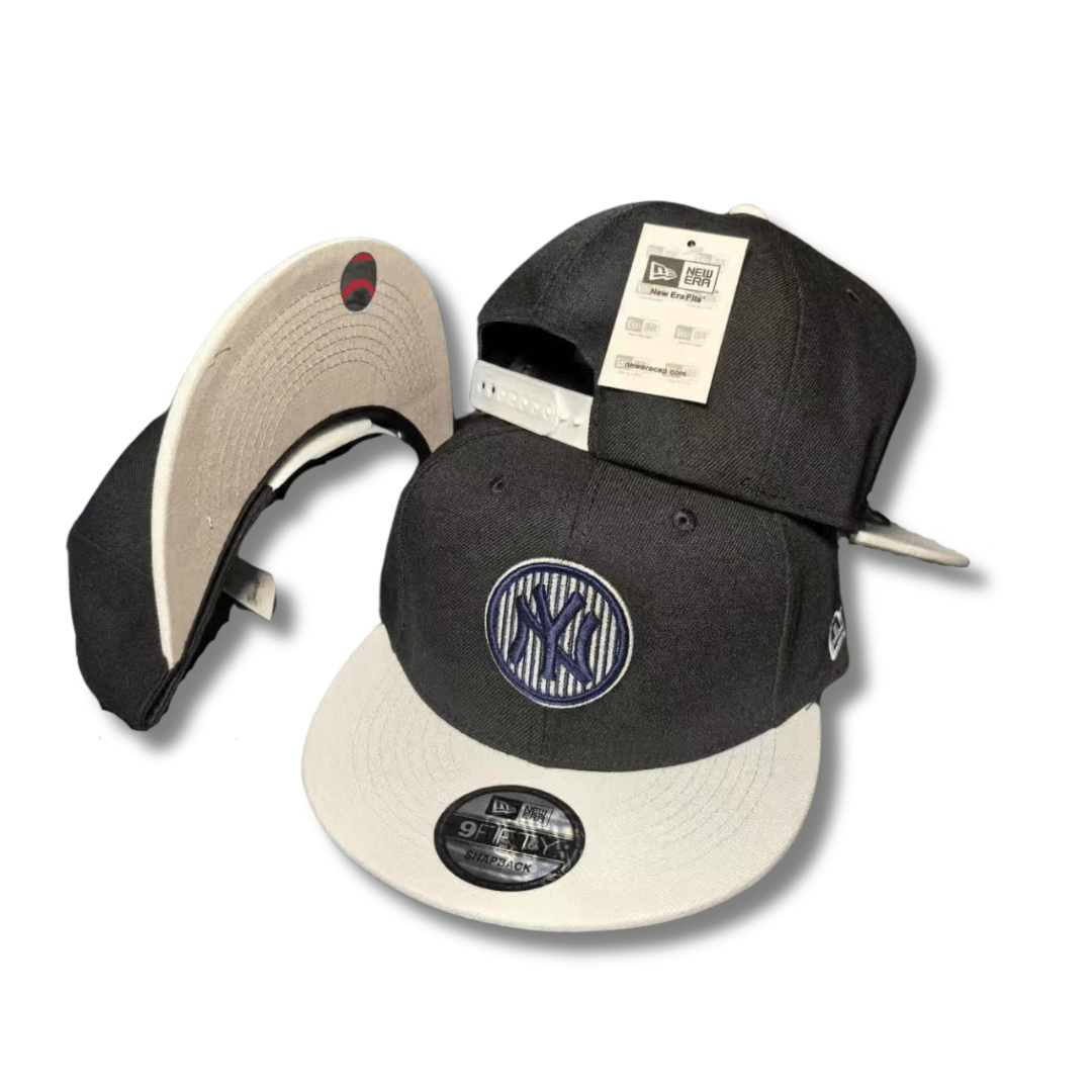 New York Yankees with Unique Pinstripe Circle Logo Black and White – Snapback Cap